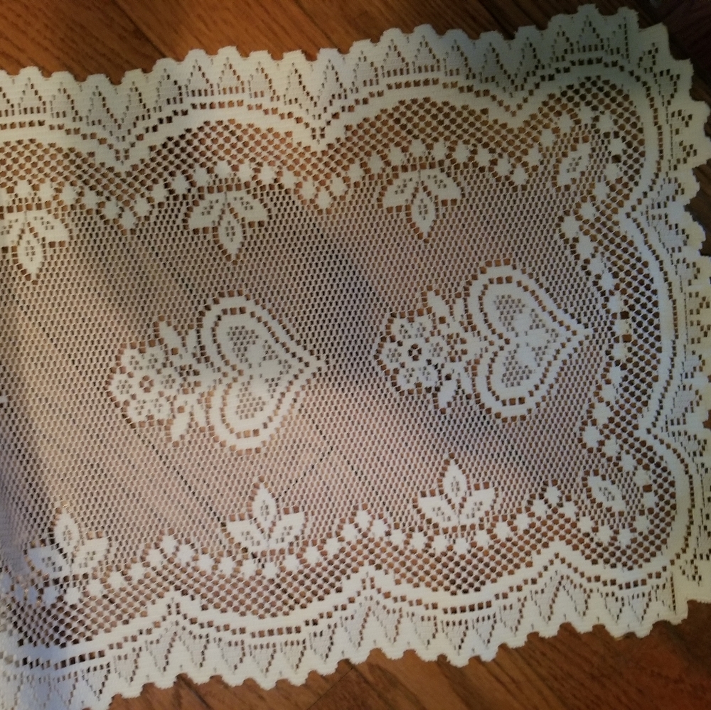 Table Runner - image 2